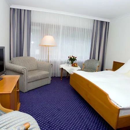 Отель Urlaubs- Und Wellnesshotel Friederike Виллинген